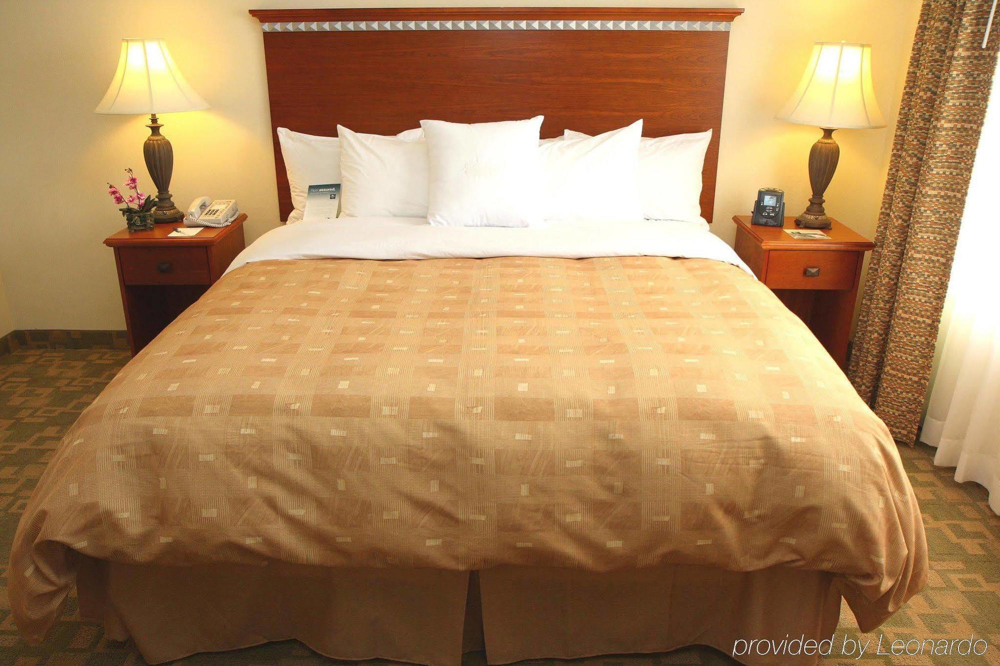 Homewood Suites By Hilton Браунсвілл Номер фото